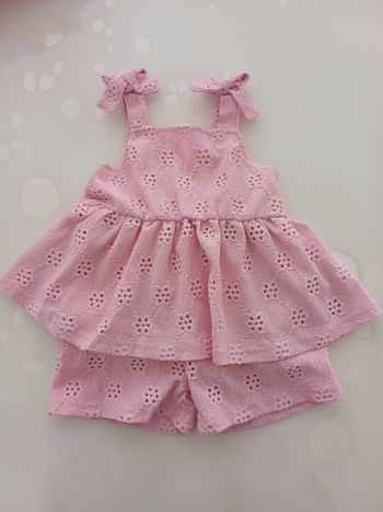 Ensemble neuf taille 9/12  Mois