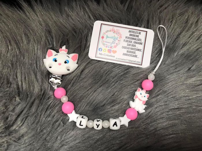 Attache tétine personnalisé marie - photo numéro 2