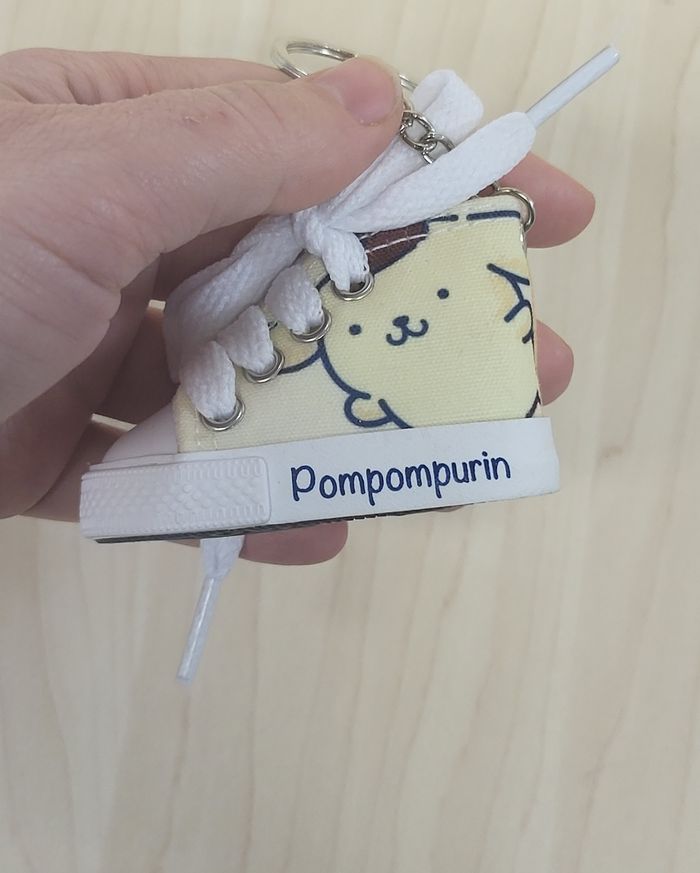 Porte-clé Sanrio Sneaker Pompompurin - photo numéro 4