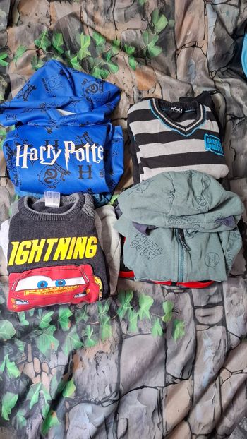 Lot 8 pull sweat gilet veste garçon 4 ans Disney cars harry potter