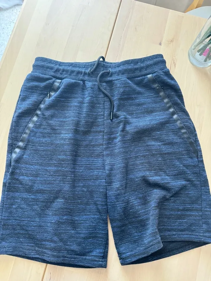 Short garçon taille S
