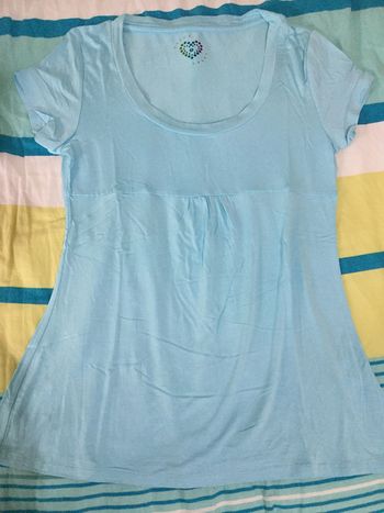haut bleu clair
