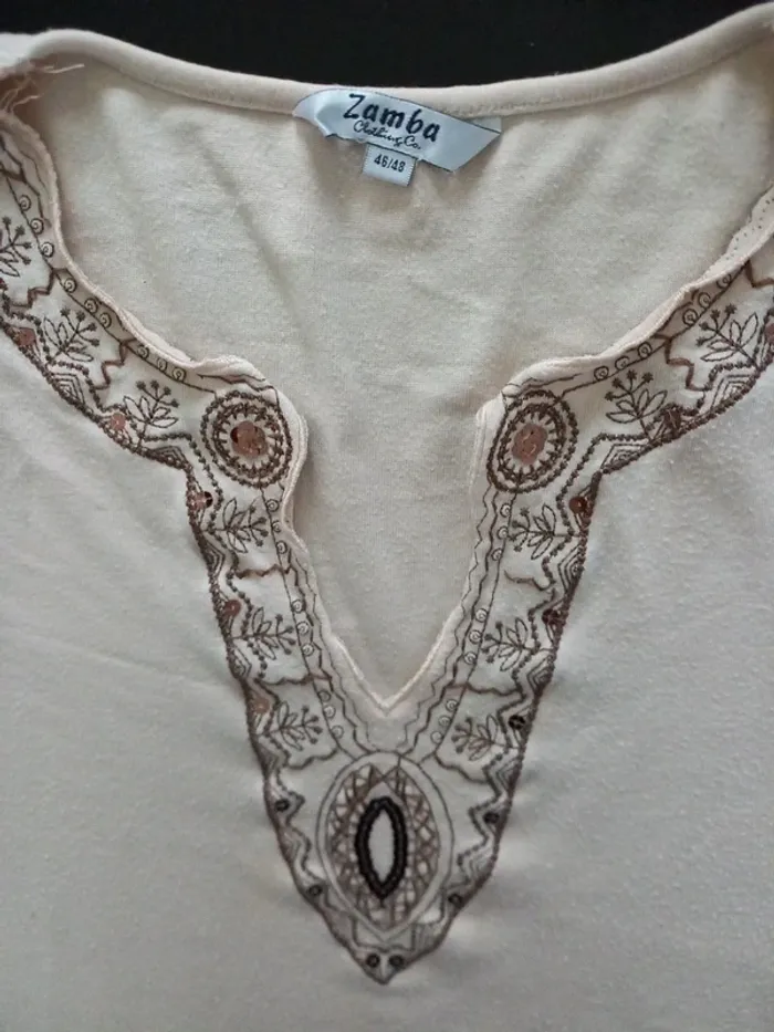 Tee-shirt 46/48 - photo numéro 4