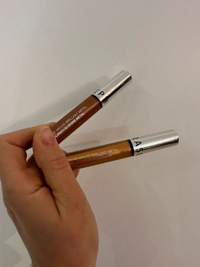 Lot de 2 rouge velouté brillant métal sephora 💫