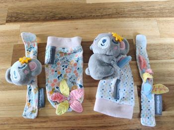 Hochets mains et pieds Koala - rose