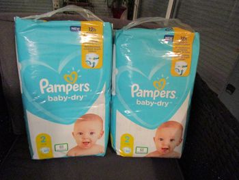 120 couches pampers baby dry dermatest T2,4/8 kgs