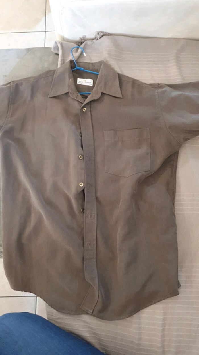 Très jolie chemise les 3 Lords