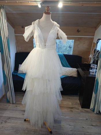 robe chic ou robe de mariée ou déguisement neuve
