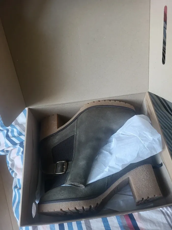 Boots kaki daim neuve eram taille 40 - photo numéro 9