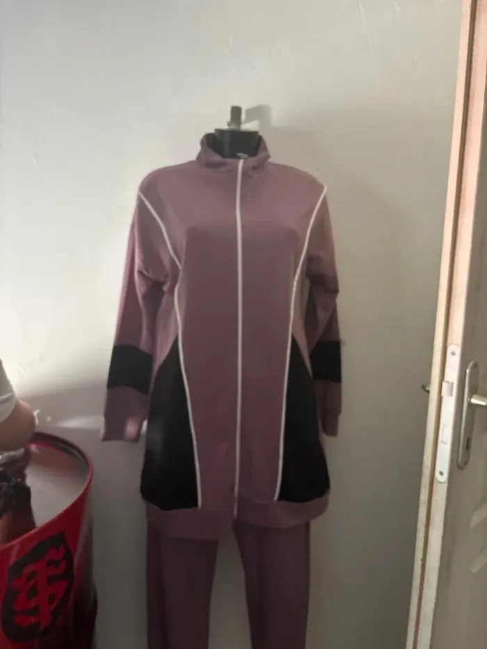 Ensemble jogging, 474