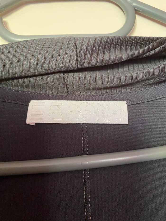 Robe gris foncé Fred Sabatier taille 40 - photo numéro 4