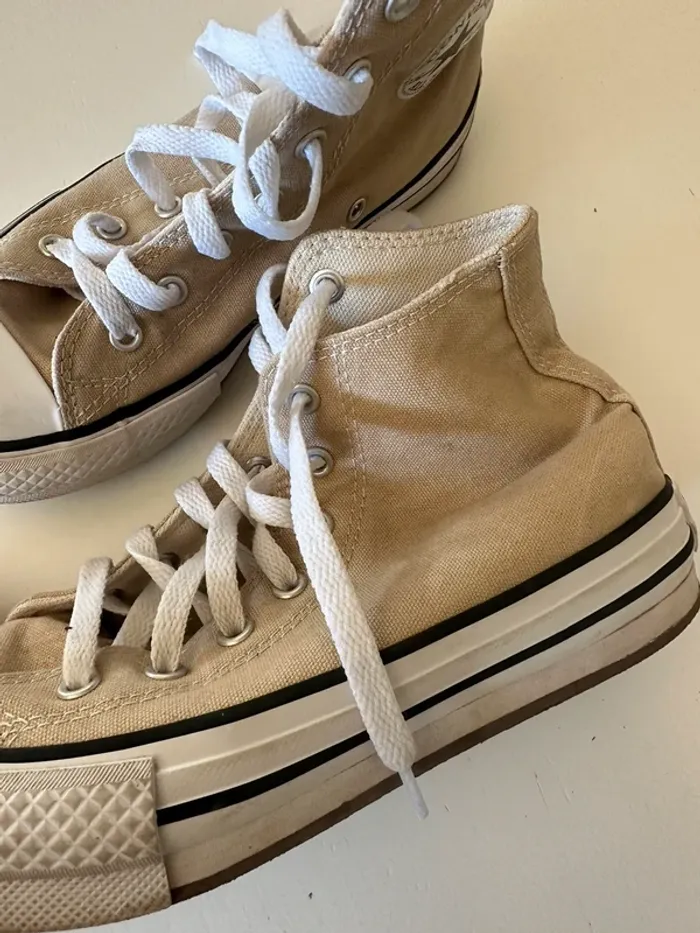 Paire de baskets Converse - photo numéro 3