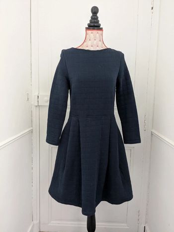 Robe tubique bleue matelassée S