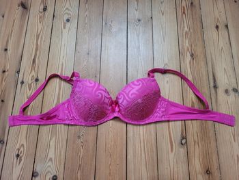 Soutien-gorge armatures fuchsia à coques - Caralino - 95C