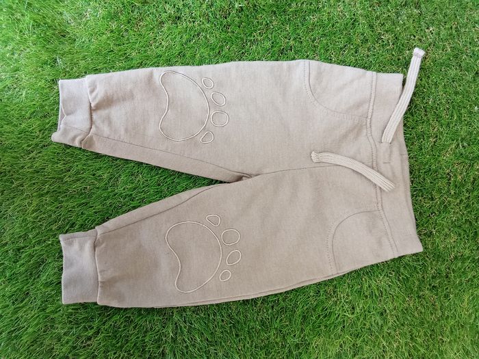 pantalon avec pattes