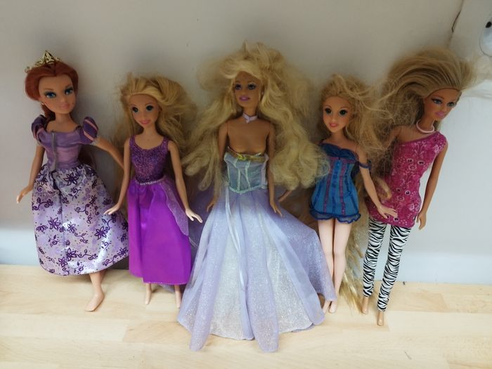 Lot de 5 poupées Barbie - photo numéro 4