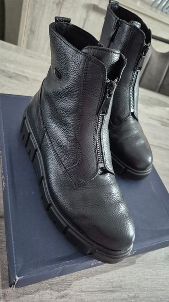 Boots cuir"Caprice" taille 38