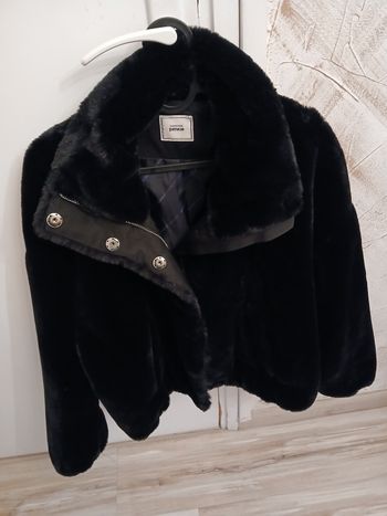 Veste facon fausse fourrure