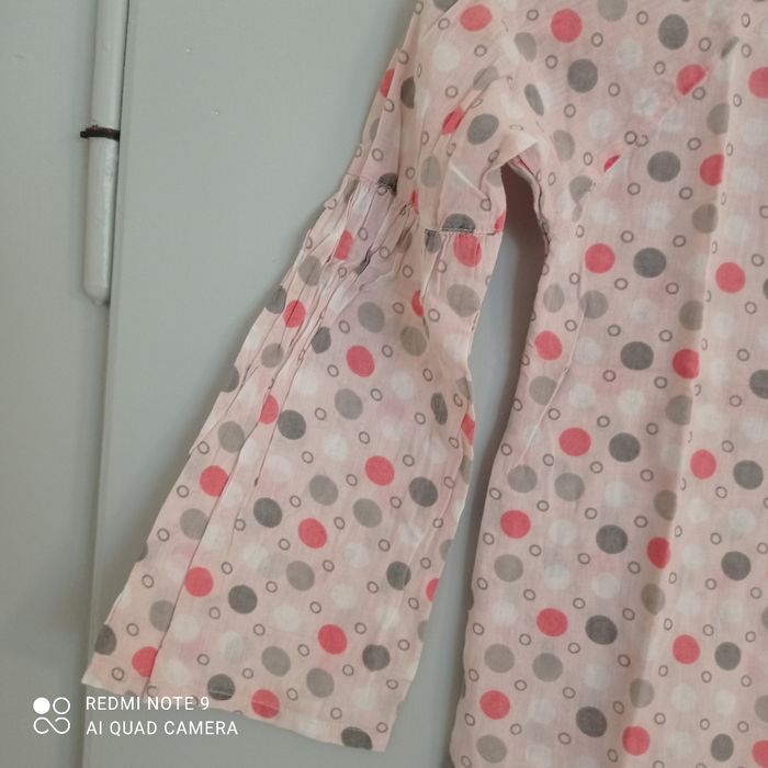 Blouse à gros pois 8ans - photo numéro 3