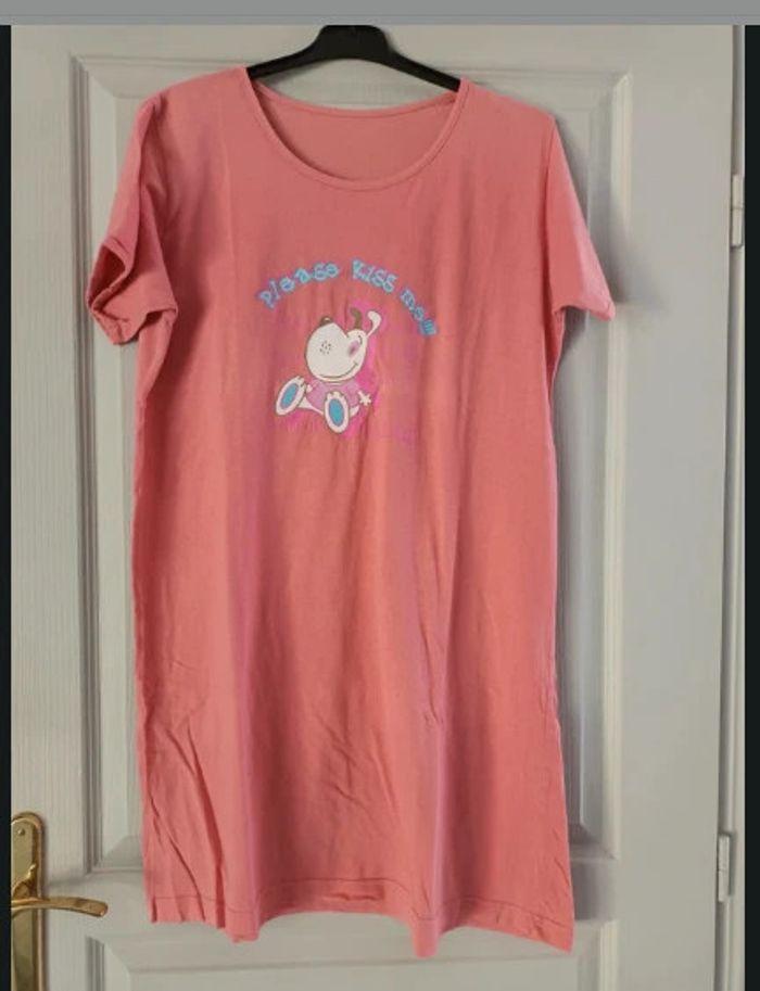 Chemise de nuit été de couleur rose Plus d'étiquette