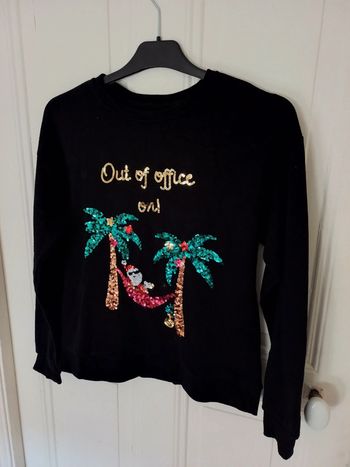Sweat noir à sequins "Out of Office On!"