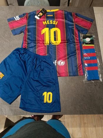 Tenue football Léo Messi FC Barcelone. T.28