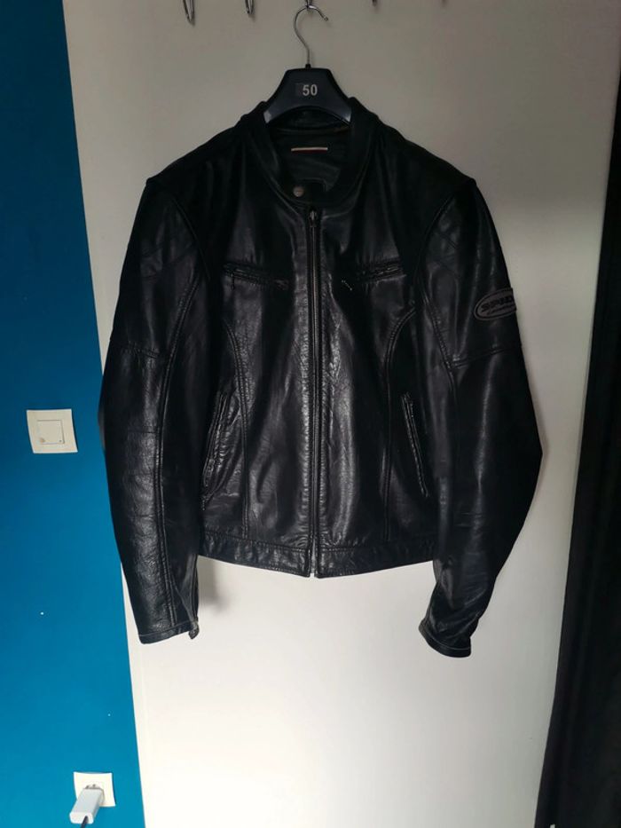Cuir moto