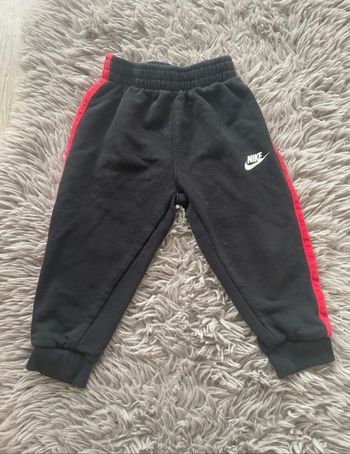 Jogging Nike 18 mois