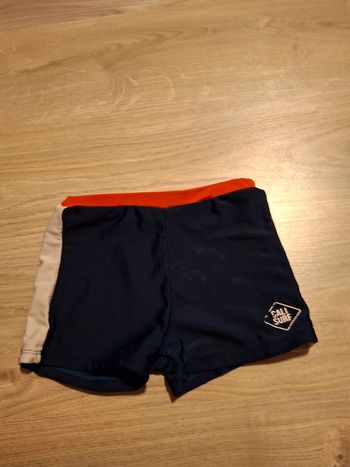 Maillot de bain en short garçon primark 8 / 9 ans