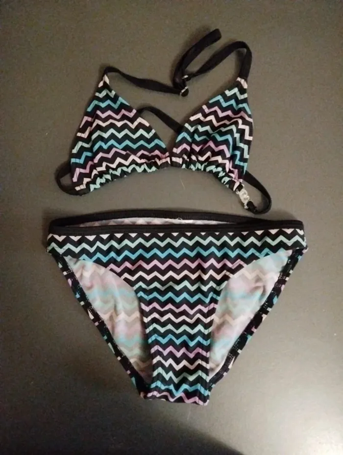 💐Maillot de bain 2 pièces 6 ans 💐 - photo numéro 2