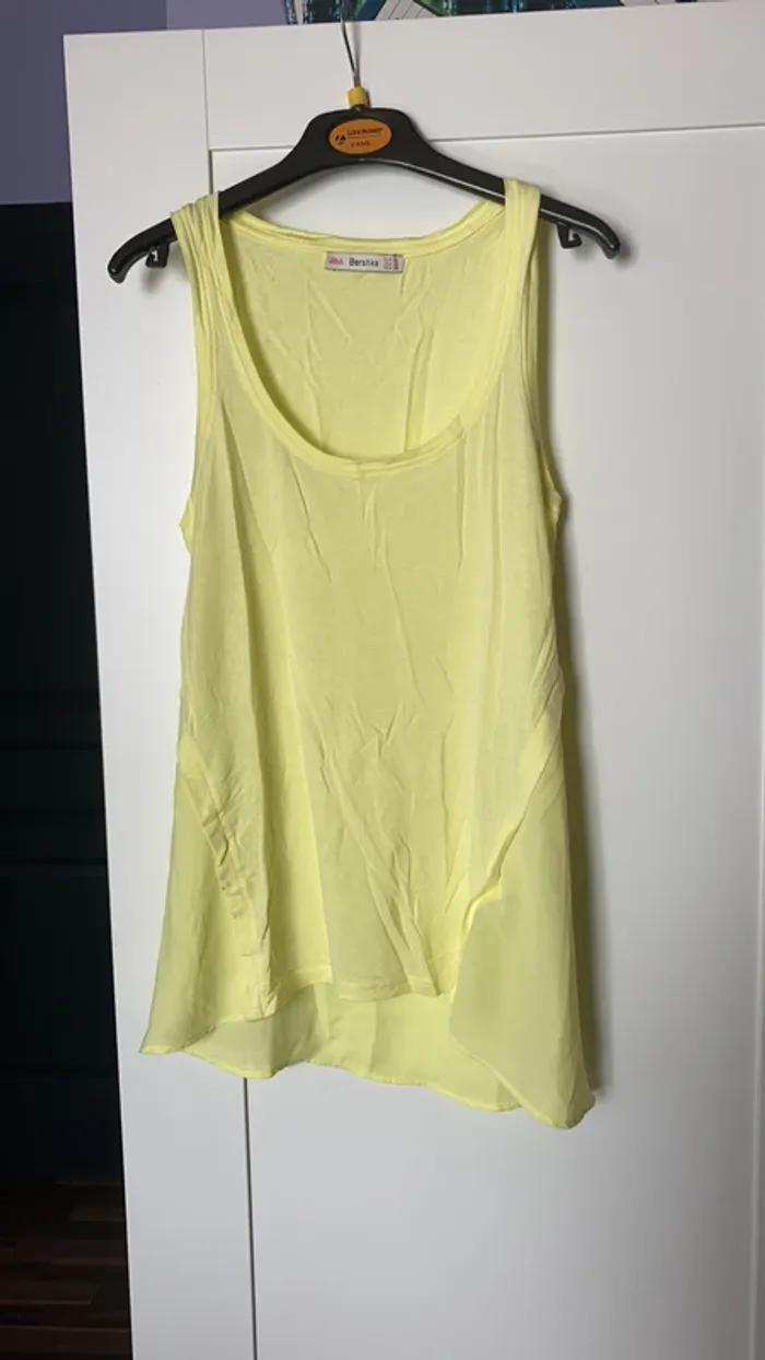 débardeur jaune