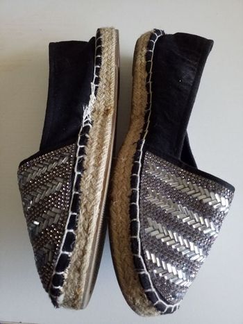 Espadrilles noire a perles  argenté taille 40 très bon état