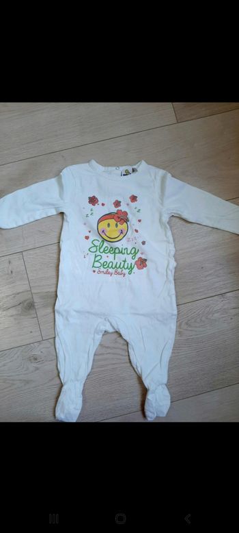 Lot 4 pyjamas 9 mois