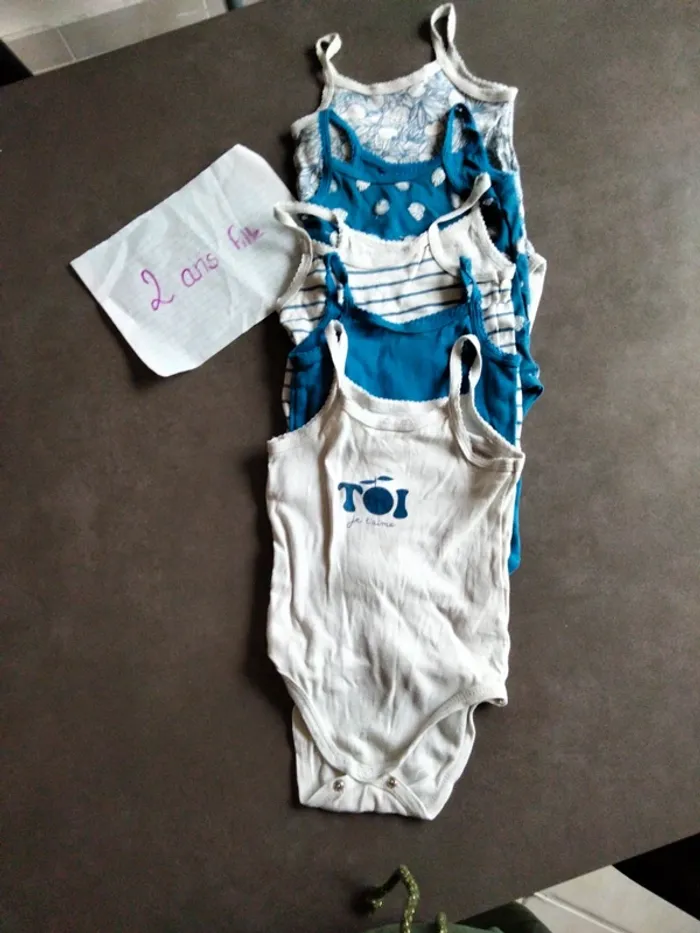 Lot 5 bodies fines bretelles