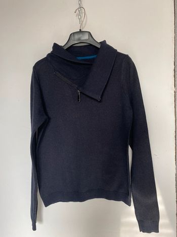 Pull fin col montant