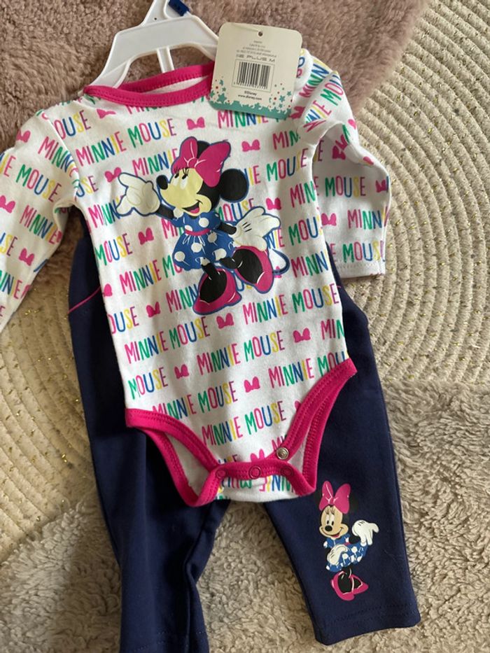 Ensemble Disney Minnie 3 mois  neuf - photo numéro 3