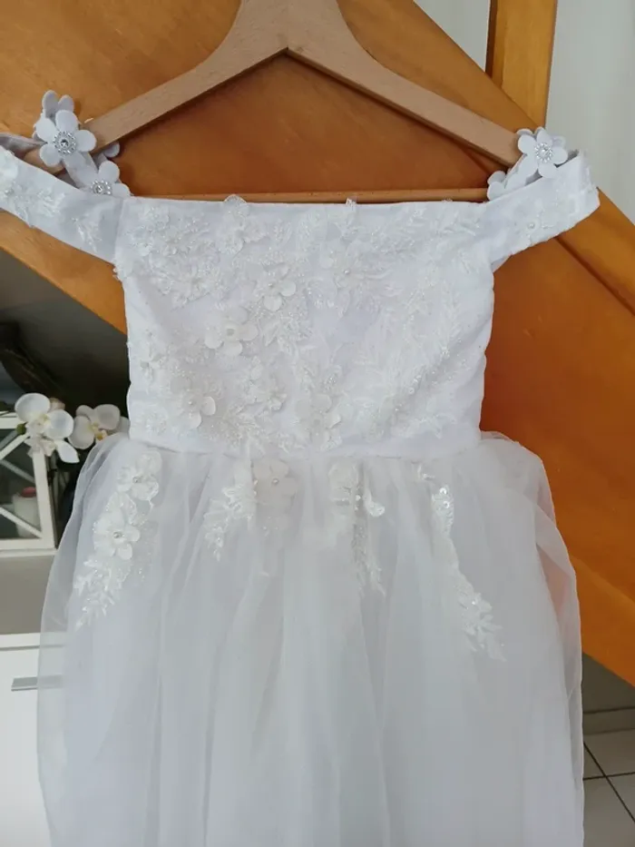 Magnifique Robe de demoiselle d'honneur en dentelle et tulle pailletée Taille 6 ans🌿💝 - photo numéro 6