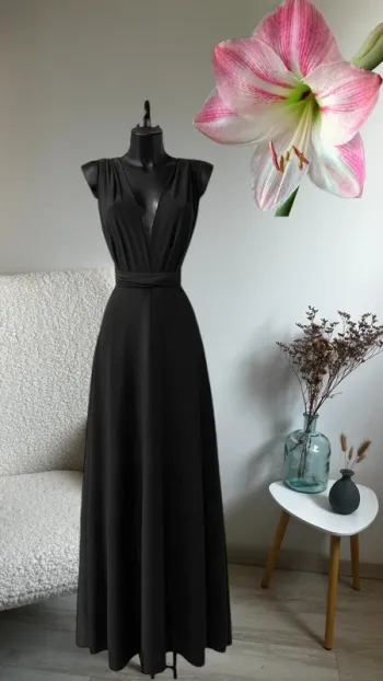 Sublime robe fabriquée en France de couleur noire