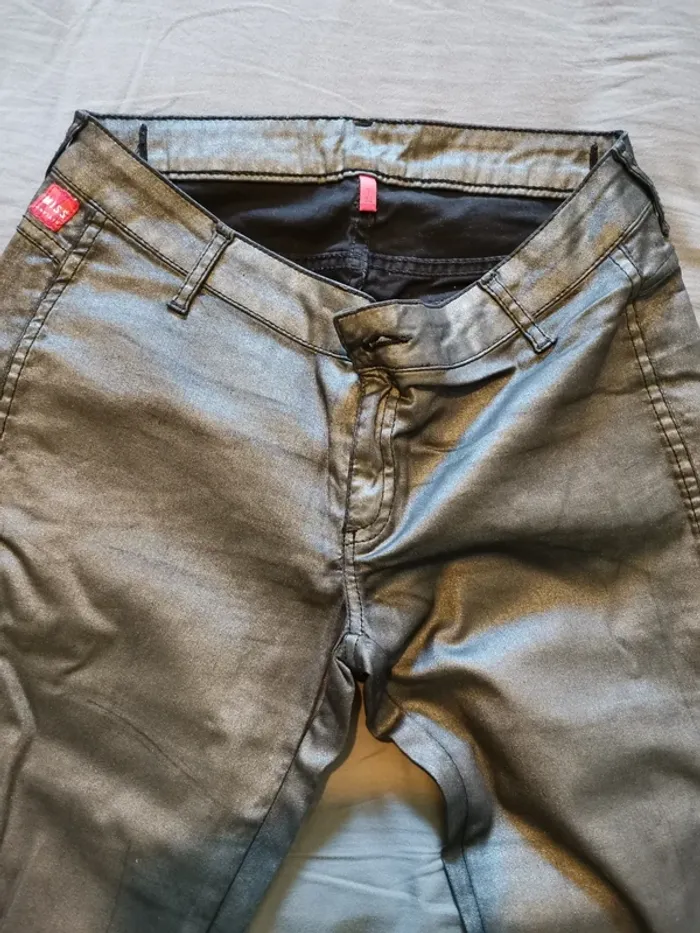 Pantalon brillant - photo numéro 2