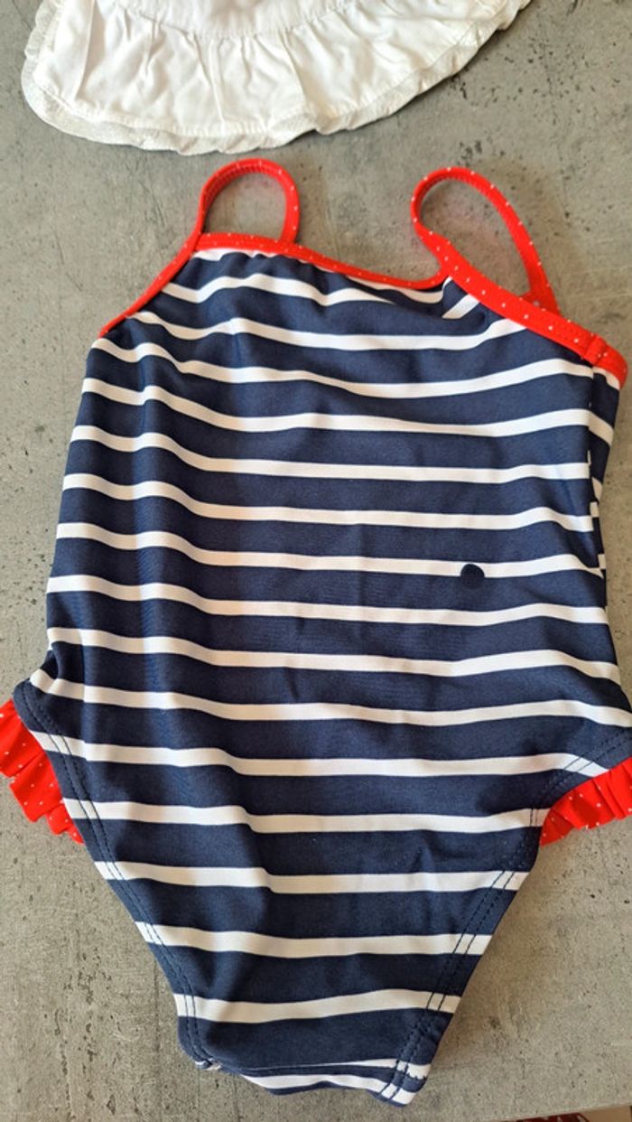 Lot maillot de bain et chapeau vertbaudet 12 mois - photo numéro 3