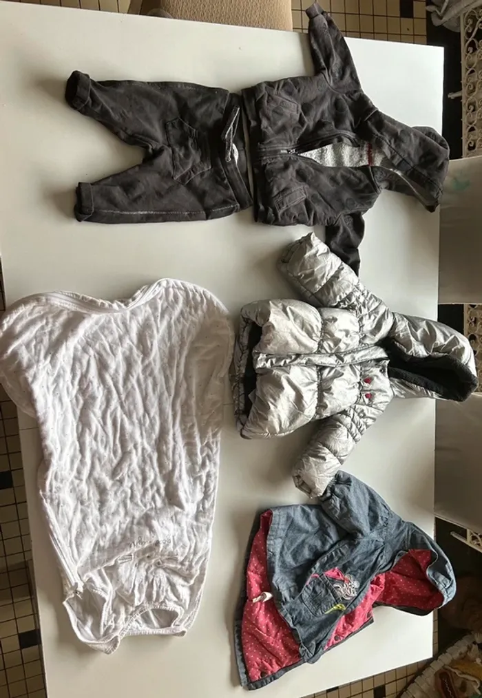 Lot de 53 pièces 6mois - photo numéro 4