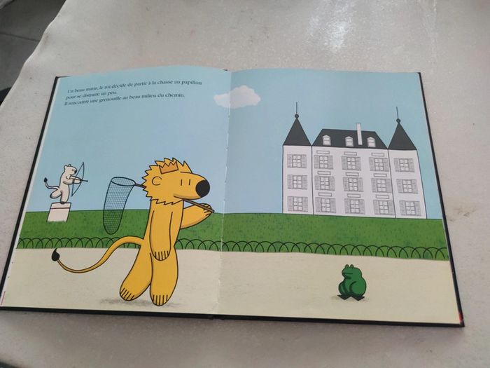 Album école des loisirs le roi et la grenouille - photo numéro 4