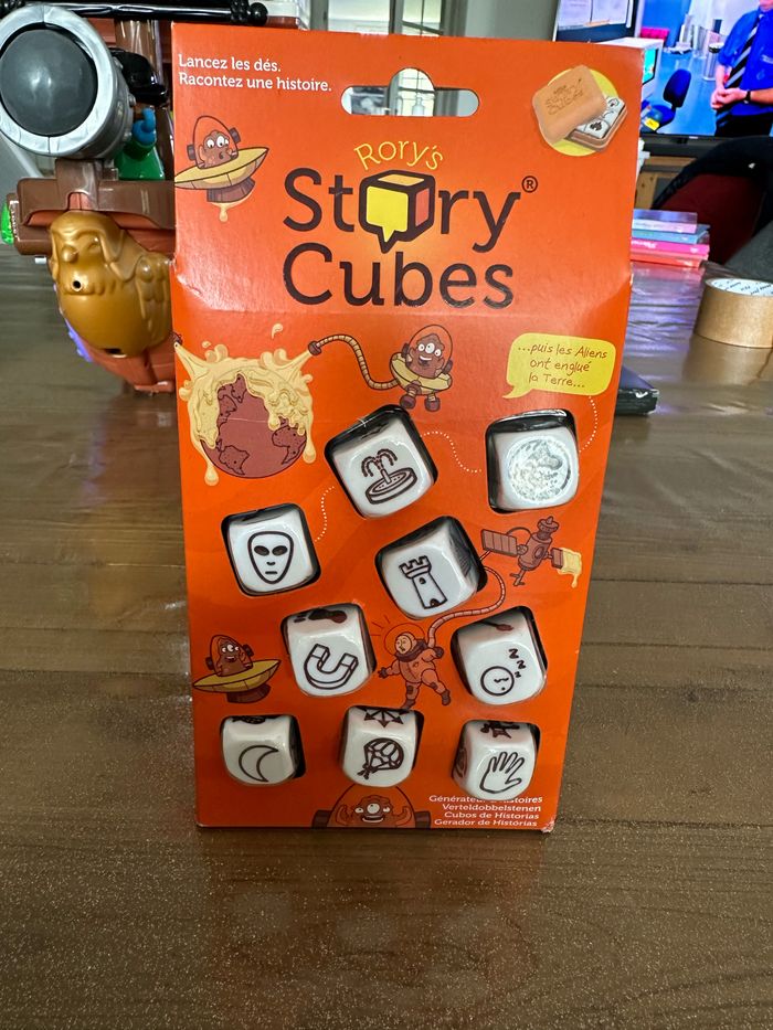 Rory’s story cubes les aliens ont englué la terre