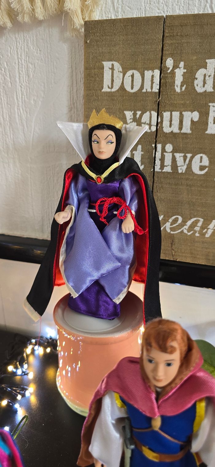 Magnifique lot 4 poupée porcelaine Disney princesse blanche neige vintage ancien collection - photo numéro 2