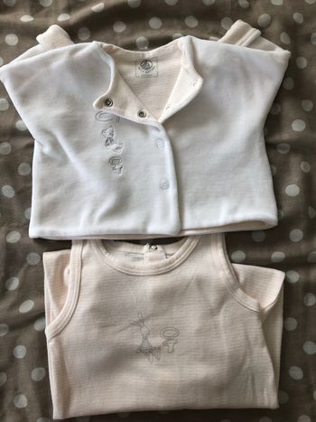 Ensemble, petit bateau, trois mois