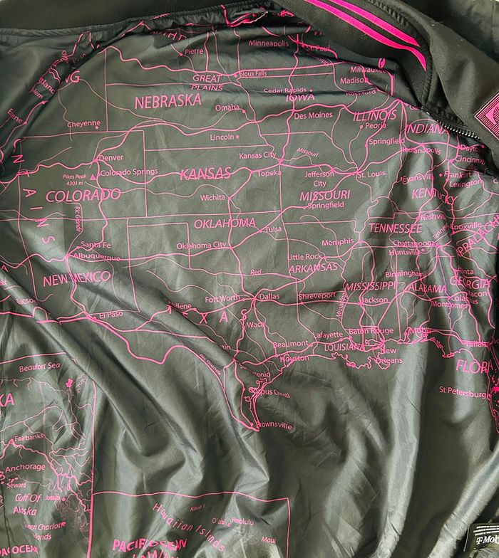 Veste T-Mobile Noire - Élégance et Confort avec une Touche Unique homme ou femme - photo numéro 8