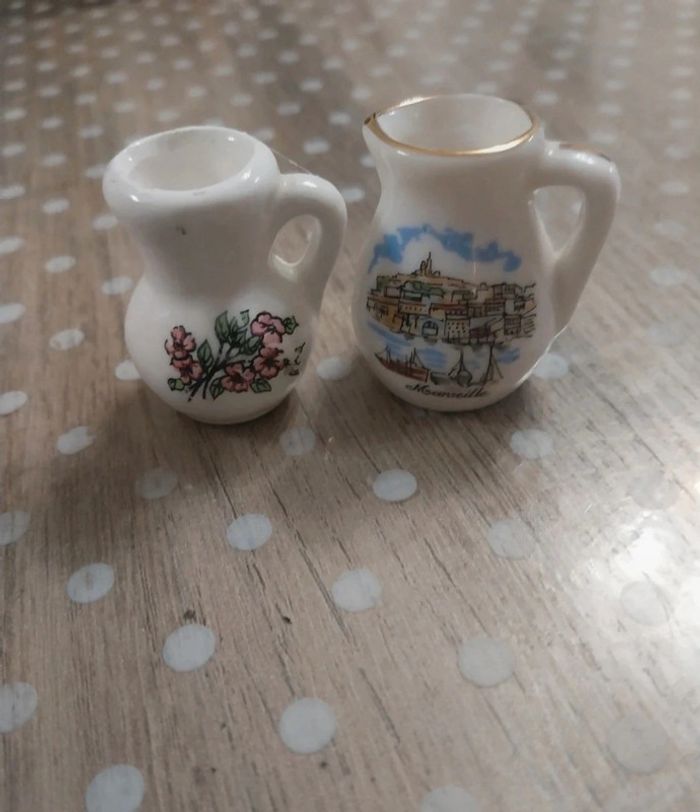 Accessoires vintage miniature pour maison de poupée