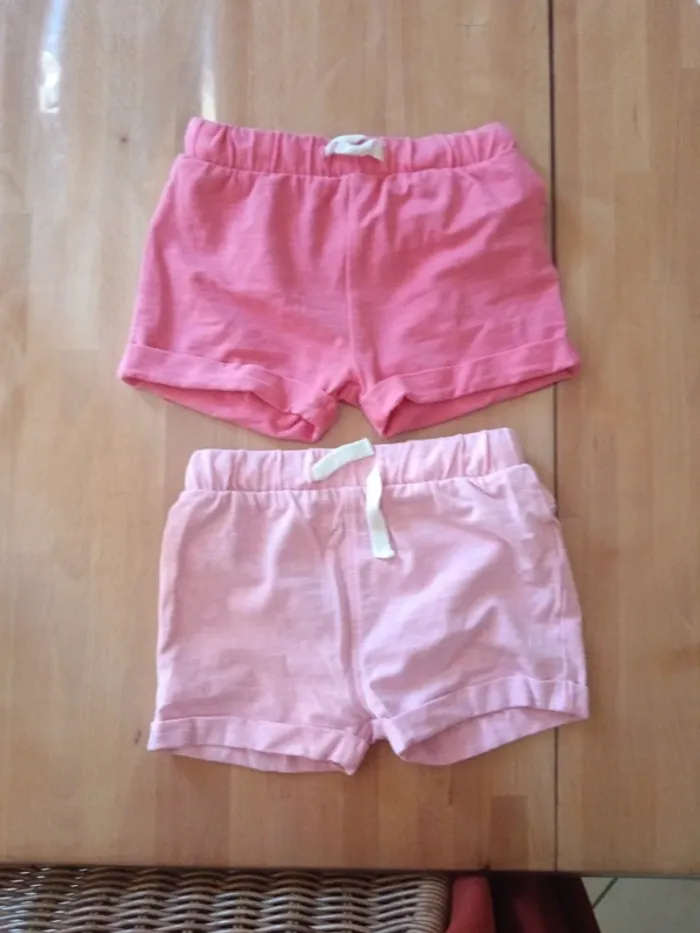 Lot 2 shorts