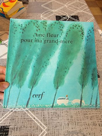 Livre une fleur pour ma grand-mère