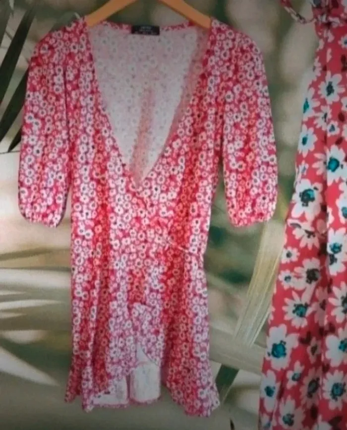Robe imprimé fleurs ajustable taille s bershka